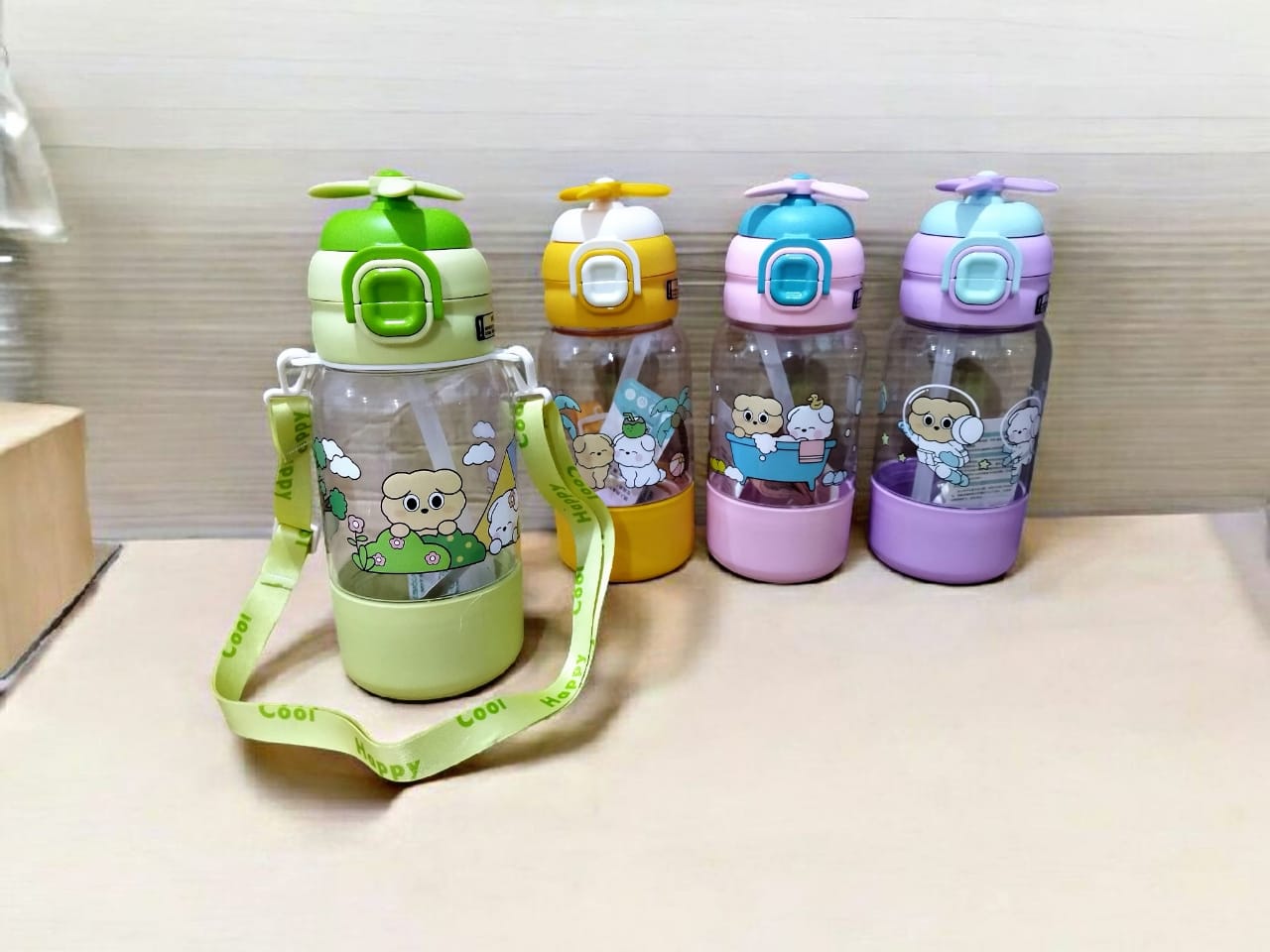 image of زجاجه بـ 2 غطاء شاليموه وعادي  680 ML